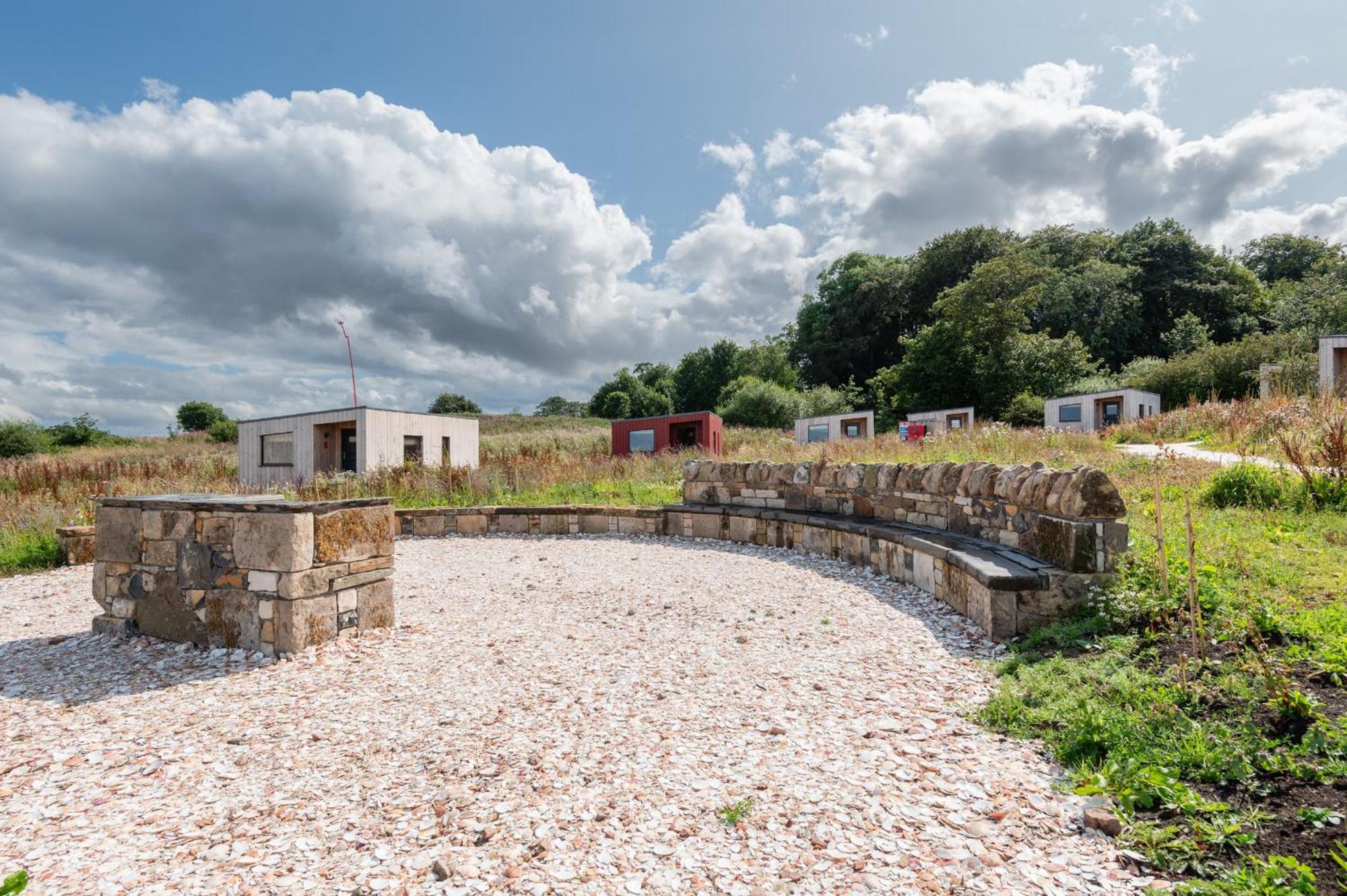 Rustic Cabins, Sea Views From Rewilded Farm With Highland Cows St Andrews Zewnętrze zdjęcie