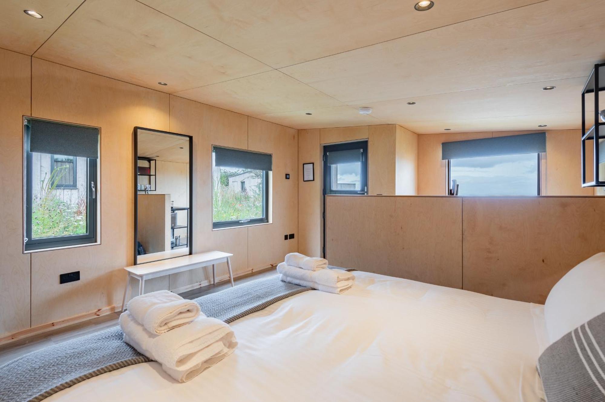 Rustic Cabins, Sea Views From Rewilded Farm With Highland Cows St Andrews Zewnętrze zdjęcie