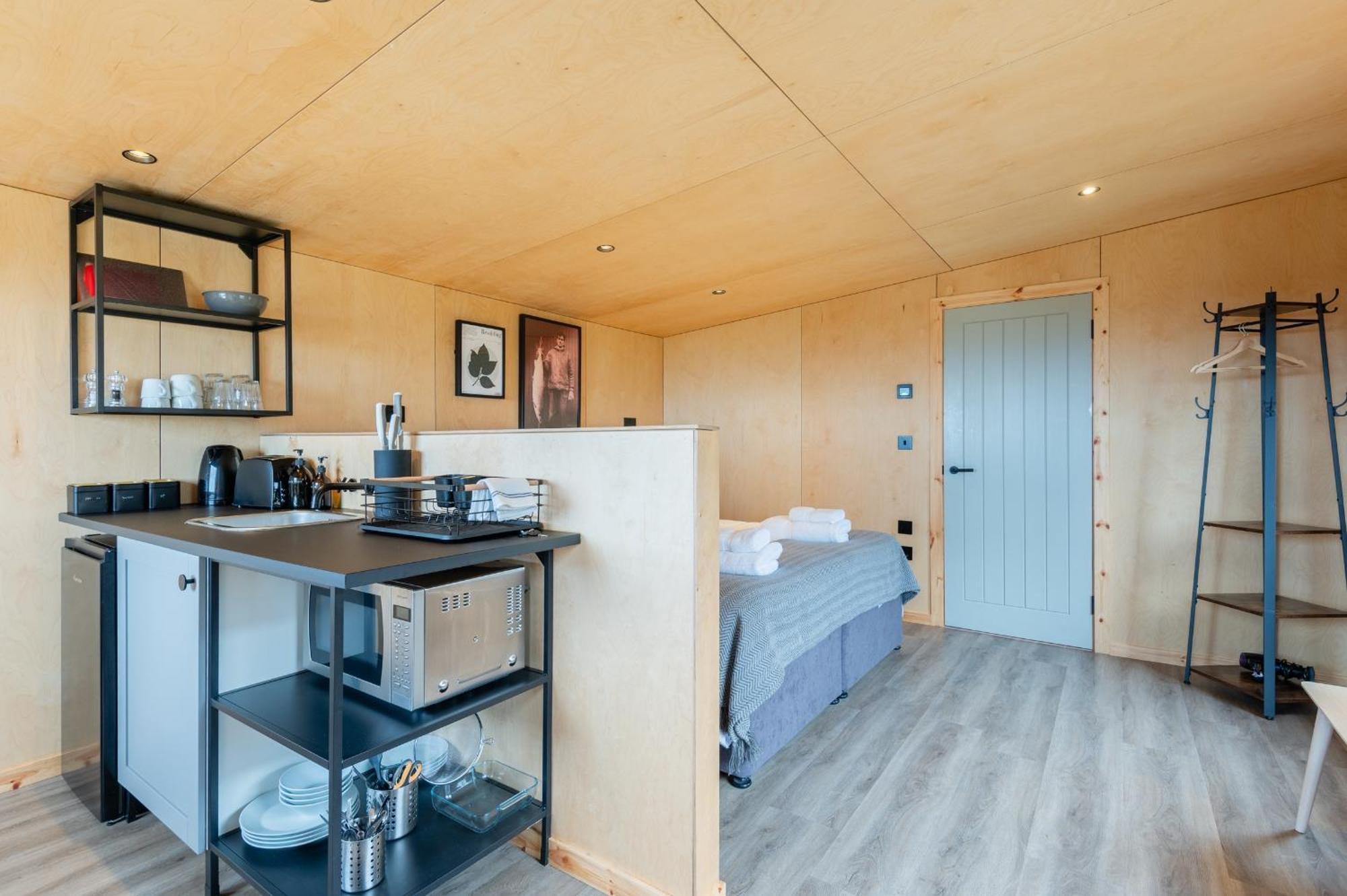 Rustic Cabins, Sea Views From Rewilded Farm With Highland Cows St Andrews Zewnętrze zdjęcie